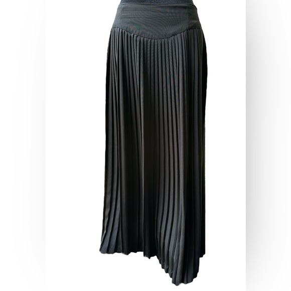 Liz Claiborne Dresses & Skirts - 🎉SOLD 🎉